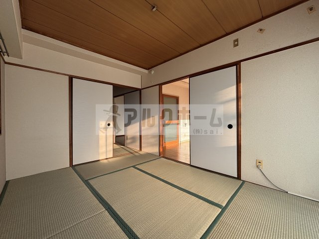 コーポ西村の和室