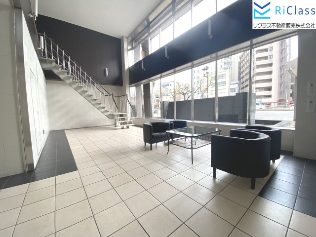 エステムプラザ神戸水木通グランクロスのエントランス|毎日通るエントランスはこのようになっています