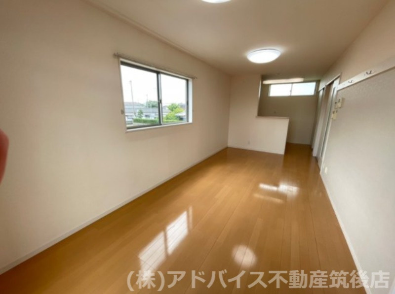 八女郡広川町大字一條のアパートの居間・リビング