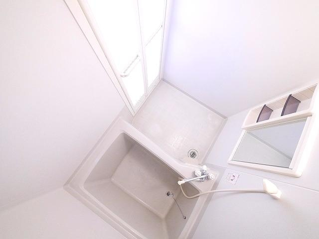 ジョイコートＢの浴室|ゆったり過ごせるお風呂です