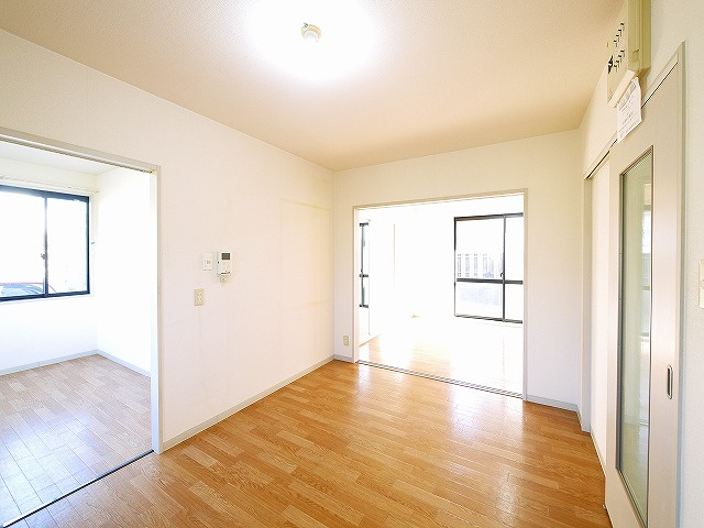 ジョイコートＢの居間・リビング|ゆったり過ごせるリビングです