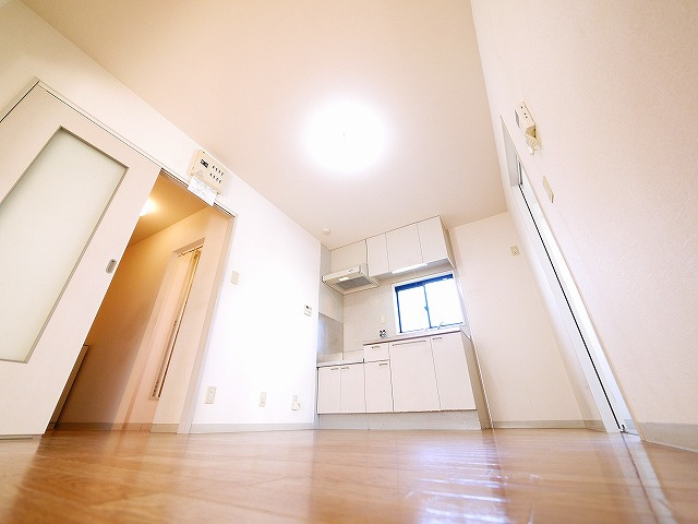 ジョイコートＢの居間・リビング|使いやすい居間です