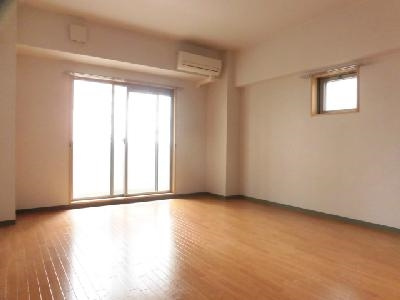 With京Seasons（ウィズ京シーズンズ）の居間・リビング|洋室