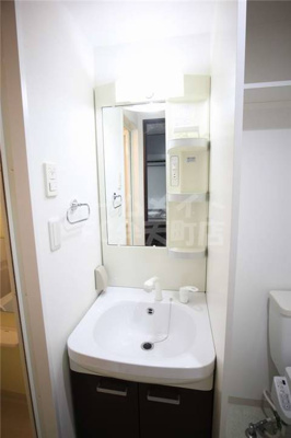 【洗面所】 | プロスペース弁天 | コンパクトで使いやすい洗面所