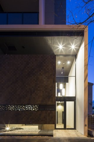 サヴォイラルカンジュ　12階のエントランス