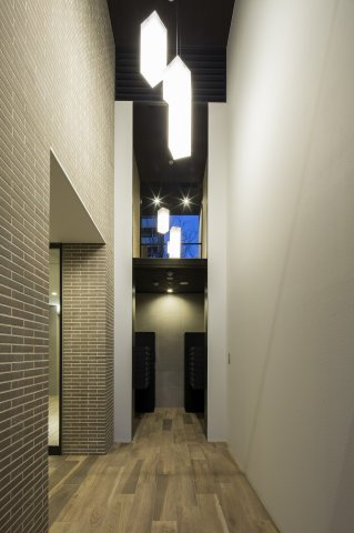 サヴォイラルカンジュ　12階のロビー