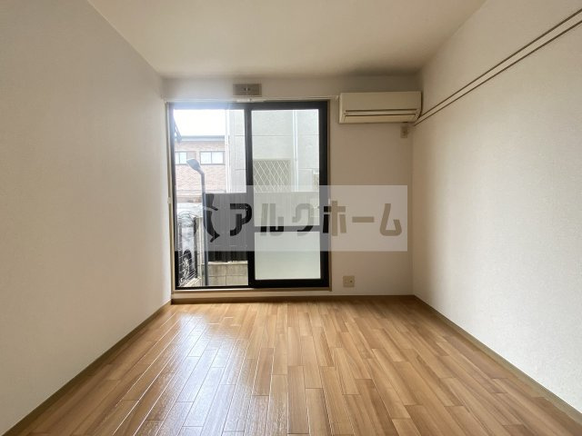 KA　ULUMI（カウルミ）の居間・リビング