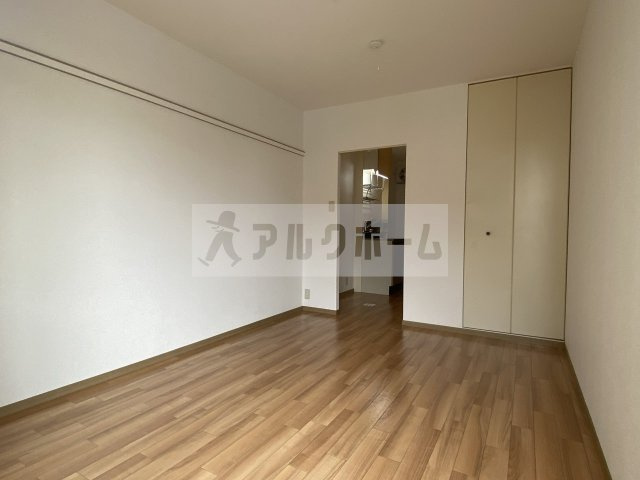 KA　ULUMI（カウルミ）の居間・リビング