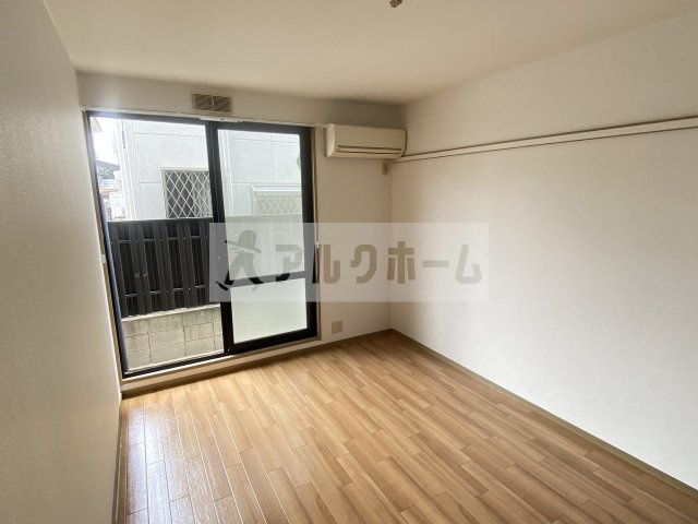 KA　ULUMI（カウルミ）の居間・リビング