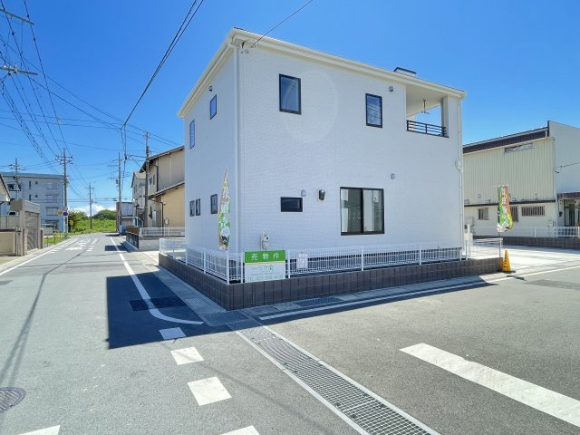 高崎市新町第23（全2棟）1号棟の前面道路含む現地写真|2022.9撮影