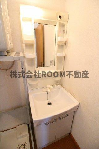 ソレイユ郡元の独立洗面台|朝の身支度には欠かせない独立洗面化粧台