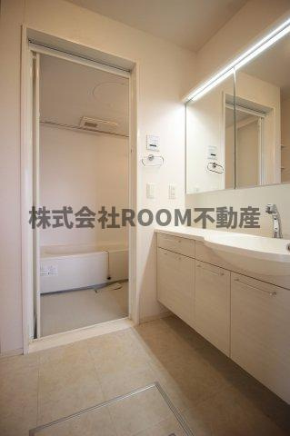 セジュールヨネザワの洗面所|ゆったりとスペースのある洗面所