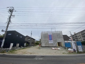 【前面道路含む現地写真】