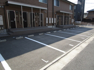 【駐車場】