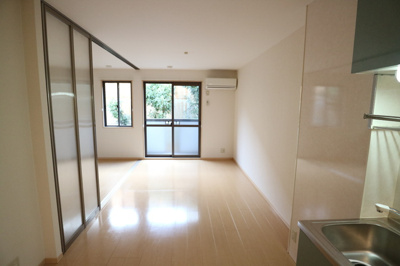 【居間・リビング】 | リビングタウン紀三井寺 A棟