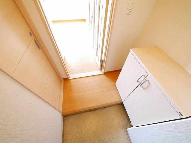 エクセレント天理のキッチン|ちょっとした収納スペースも充実しています