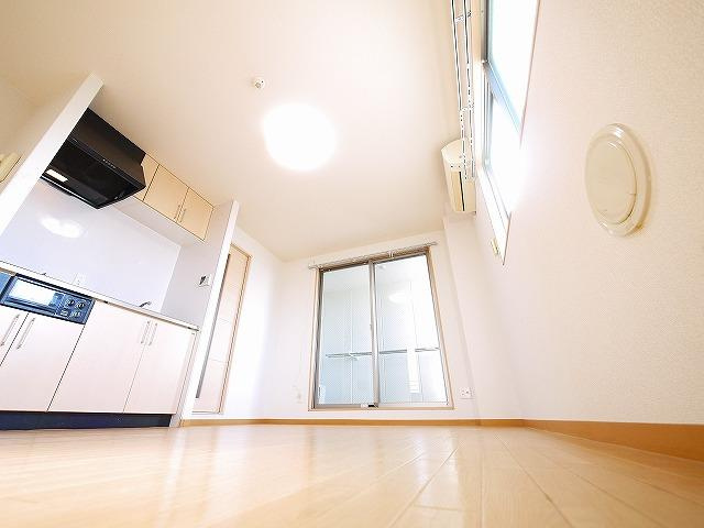 エクセレント天理の居間・リビング|使いやすいリビングです