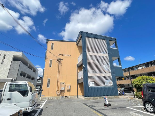 スペンドハウスの外観|キレイな外観です。