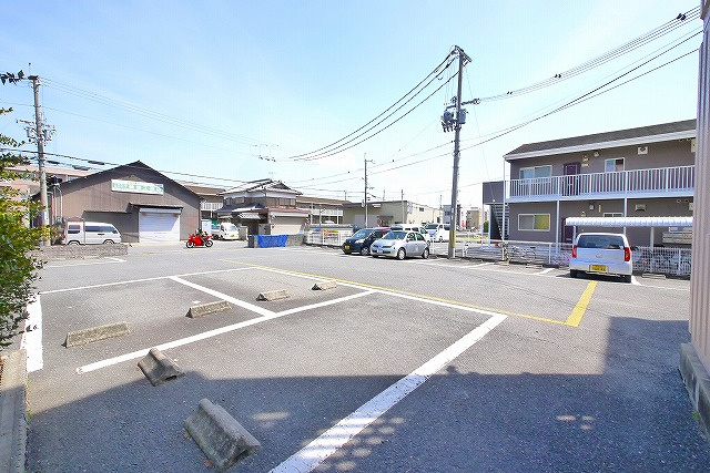 スペンドハウスの駐車場