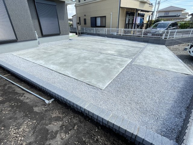 藤岡市藤岡第8（全1棟）1号棟の駐車場|駐車場があるので、車を買う予定の方も安心です