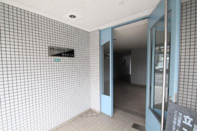 【エントランス】 | グランドゥール蕨市民公園 | エントランス