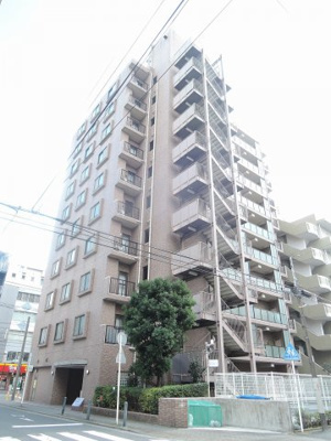 【外観】 | 横浜蒔田ローヤルコーポ | 総戸数３７戸、平成１１年４月築、管理人は日勤勤務につき管理体制良好です♪