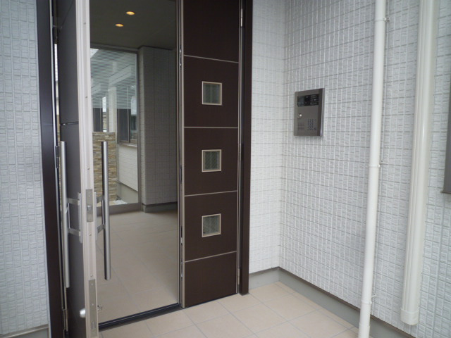 倉敷市老松町５丁目の賃貸マンションのエントランス|オートロック