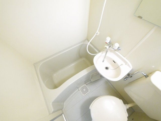 パレスナップの洗面所|お風呂に洗面台もついてます。