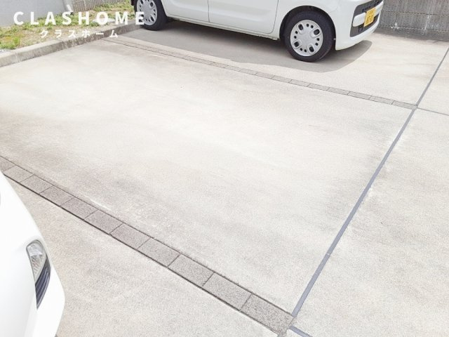 Ｌ’ｏｉｓｅａｕ　Ｂｌｅｕの駐車場