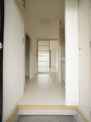 【玄関】 | ラフォーレ・昴B | シューズボックスが付いています♪