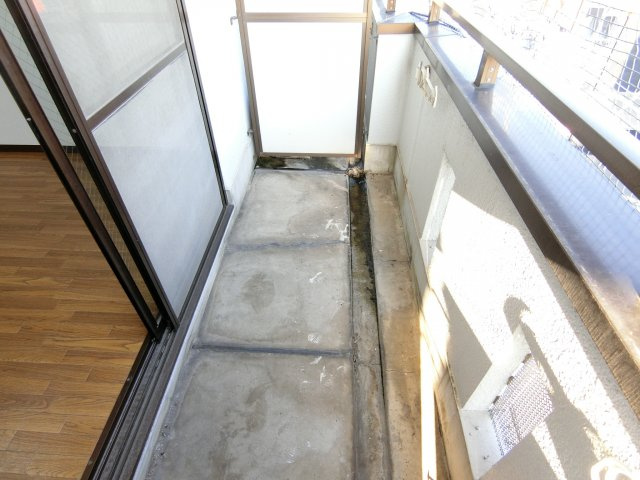 ブルージュ喜志のバルコニー