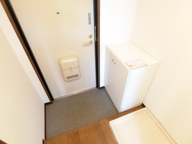 ブルージュ喜志の玄関
