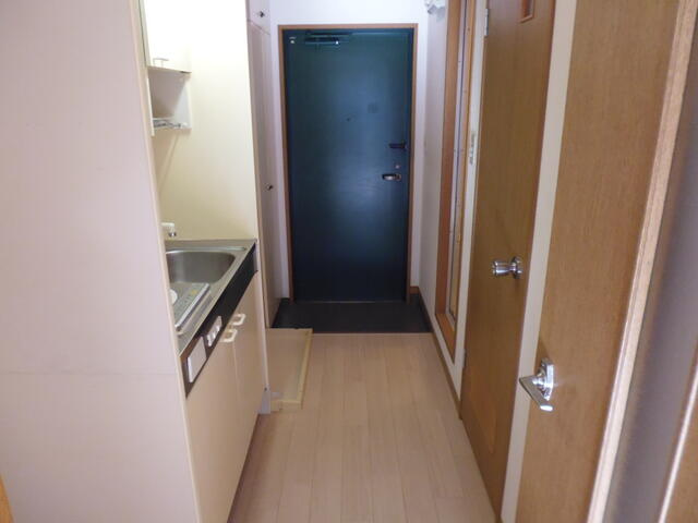 リブルHANASENの玄関|写真は同タイプの部屋
※現況優先となります。