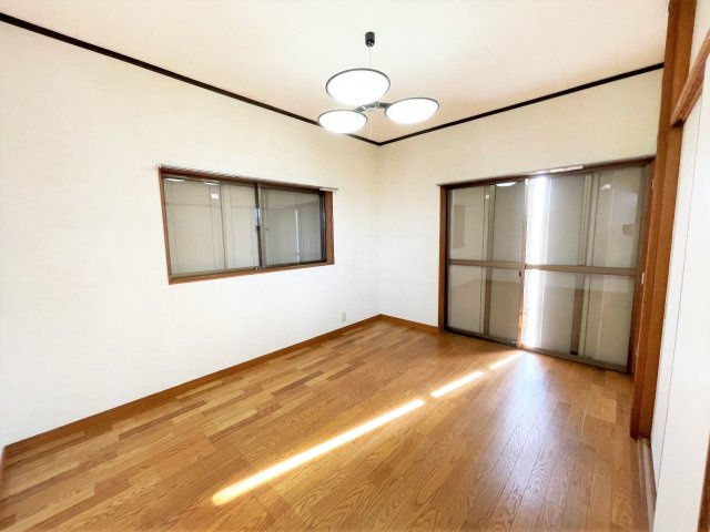 大網白里柳橋貸戸建ての洋室