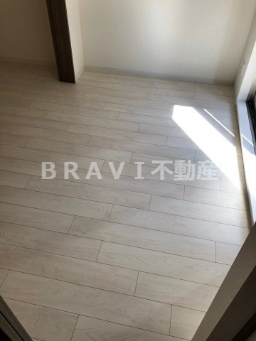 ファーストフィオーレ本町イーストⅡ　BRAVI不動産の洋室|【ファーストフィオーレ本町イーストⅡ】広々とした洋室です