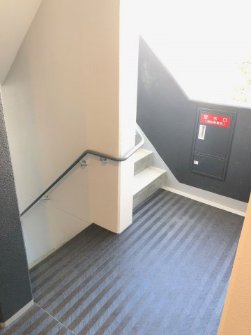 ファーストフィオーレ本町イーストⅡ　BRAVI不動産のその他共用部分|【ファーストフィオーレ本町イーストⅡ】非常階段
