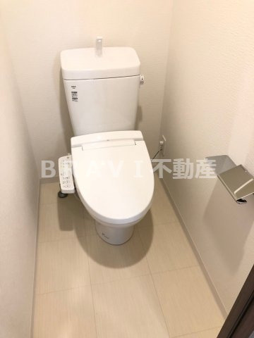 ファーストフィオーレ本町イーストⅡ　BRAVI不動産のトイレ|【ファーストフィオーレ本町イーストⅡ】シンプルで使いやすいトイレです