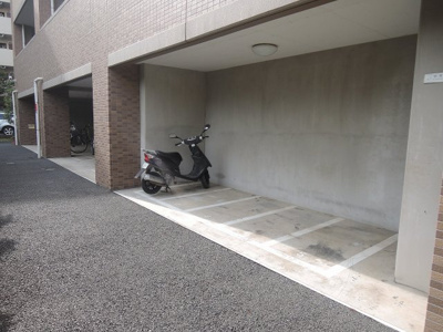 【その他共用部分】 | レクシオ綱島Ⅱ | バイク置場です。