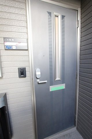エクセル大倉山IIの玄関