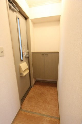 エクセル大倉山IIの玄関