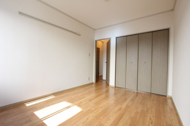 エクセル大倉山IIの居間・リビング