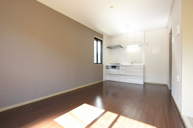 エクセル大倉山IIの居間・リビング