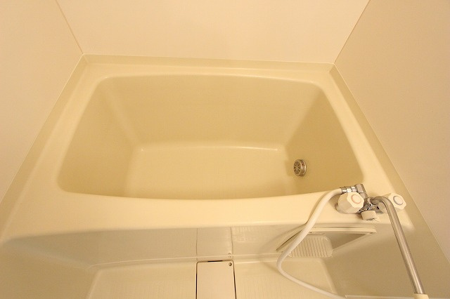 エクセル大倉山IIの浴室