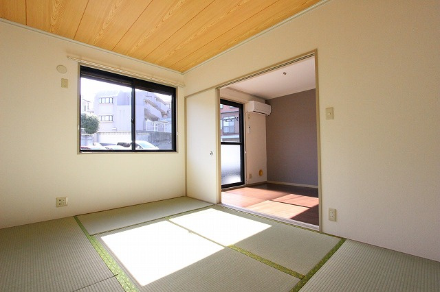 エクセル大倉山IIの和室