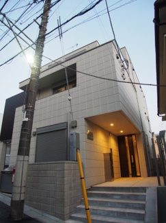 【外観】 | 西原の閑静な住宅街に2022年に竣工した築浅ヘーベルメゾン！