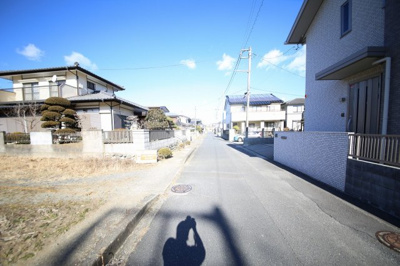 【前面道路含む現地写真】 | 東多賀町４丁目土地② | 南東側道路