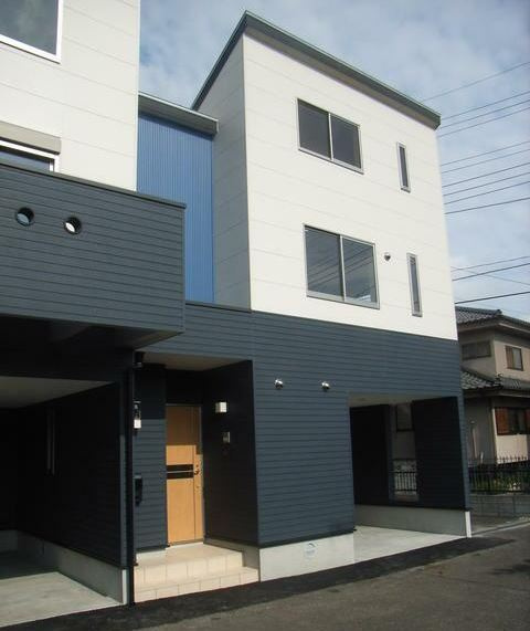 福生市大字熊川二宮のアパートの外観