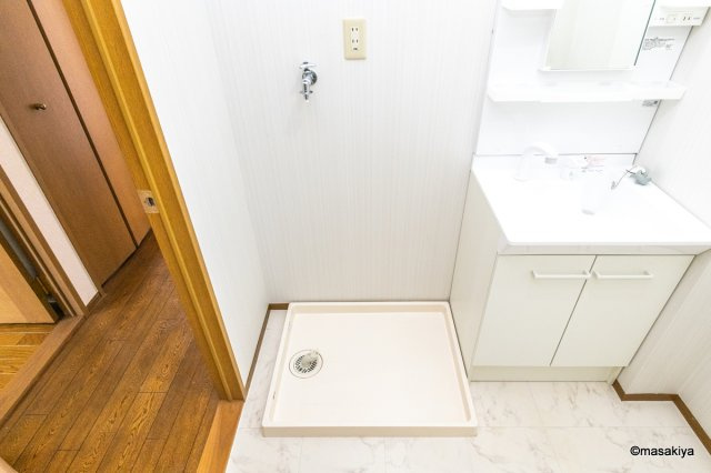 ロイヤル・ウイング　Bの洗面所