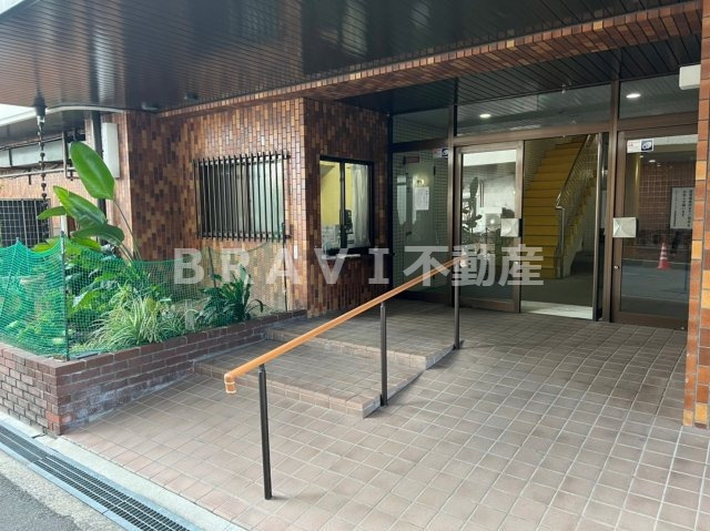 ストークマンション長堀　BRAVI不動産のエントランス|【ストークマンション長堀】毎日通るエントランスはこのようになっています