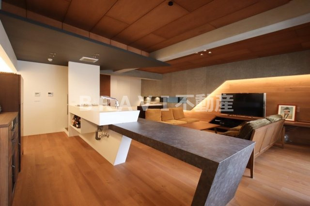 ストークマンション長堀　BRAVI不動産のキッチン|【ストークマンション長堀】キッチンです